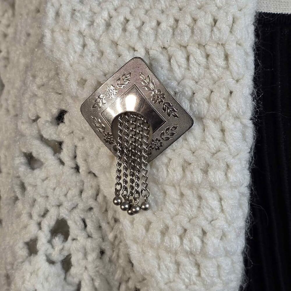 Vintage Silver Tone Fringe Brooch Floral Engraved Statement Pin Chains Western